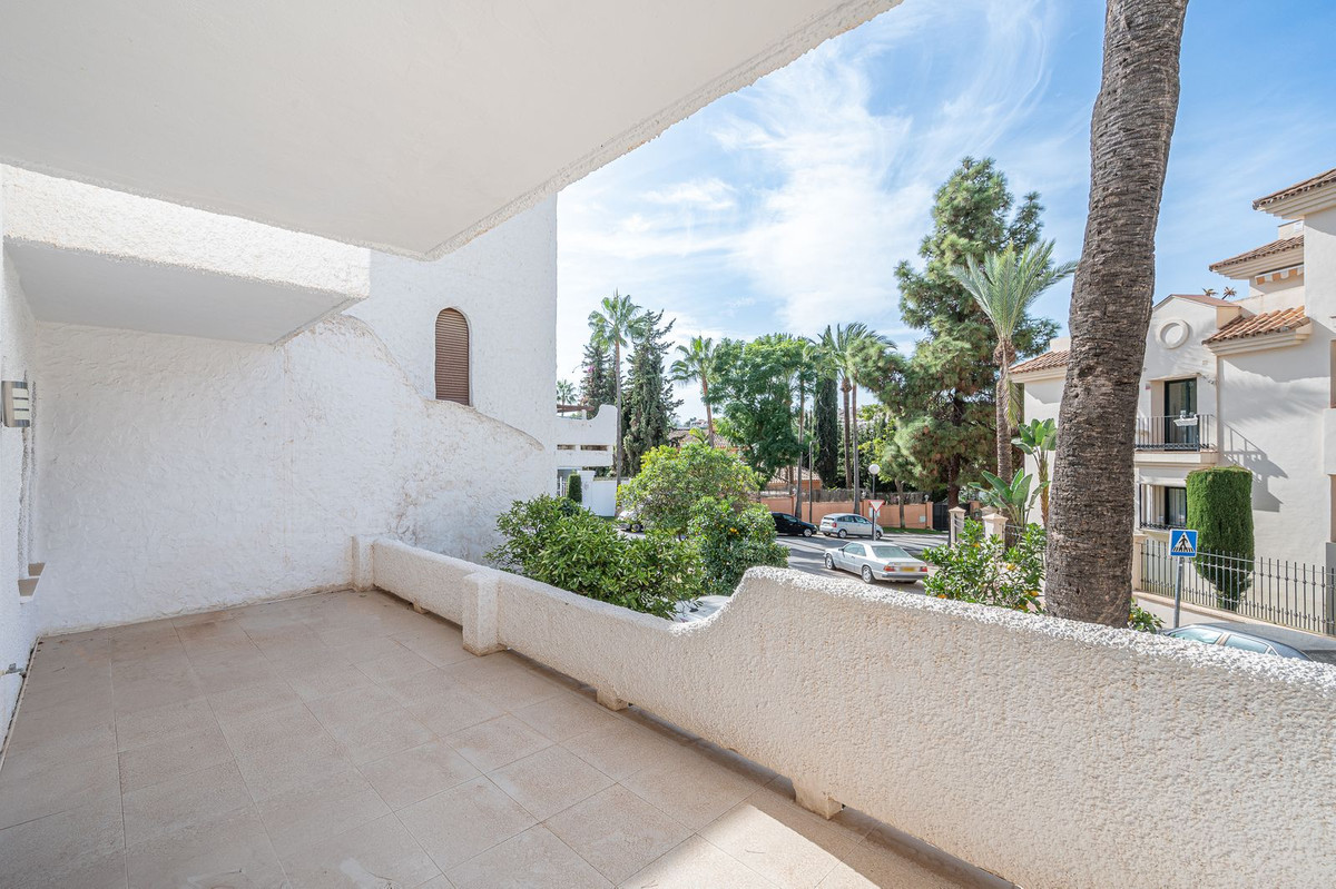 3 Bedroom Townhouse in Marbella - Photo 12