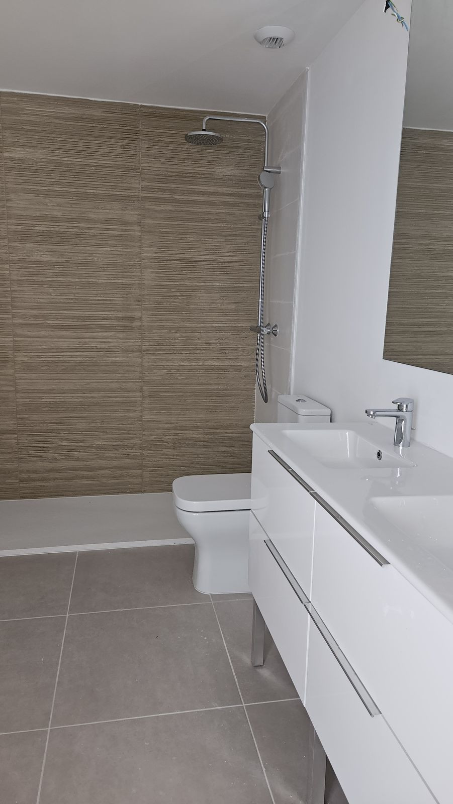 2 Bedroom Apartment in Estepona - Photo 33