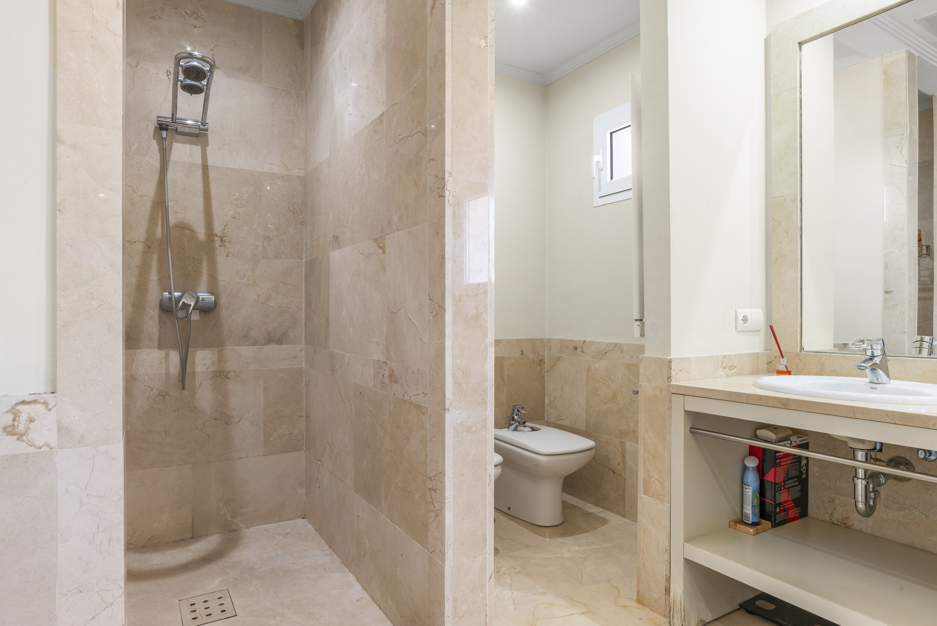 4 Bedroom Villa in La Duquesa - Photo 10
