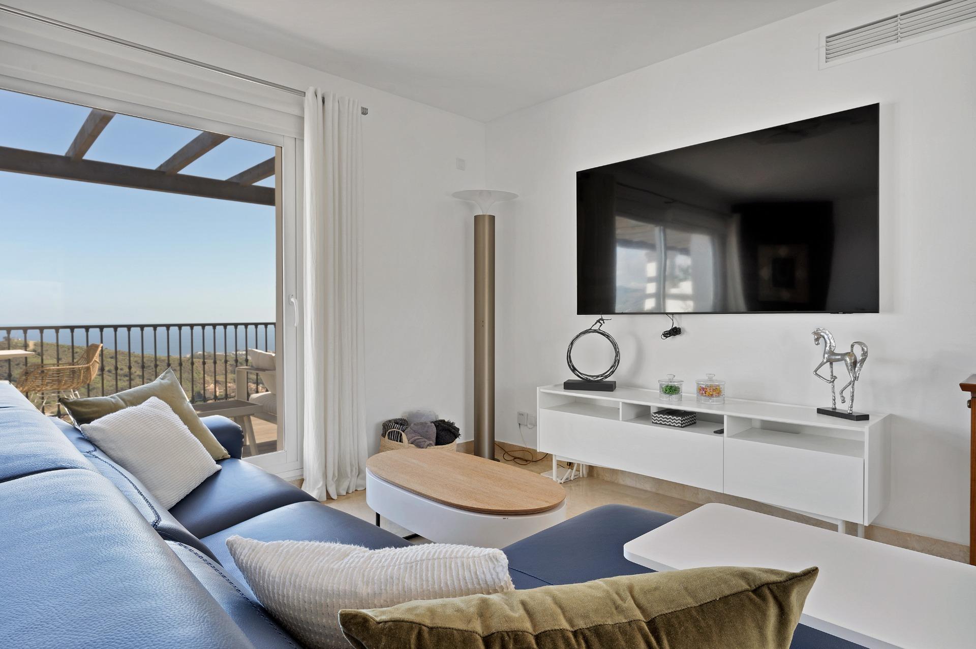 2 Bedroom Penthouse in Mijas - Photo 14