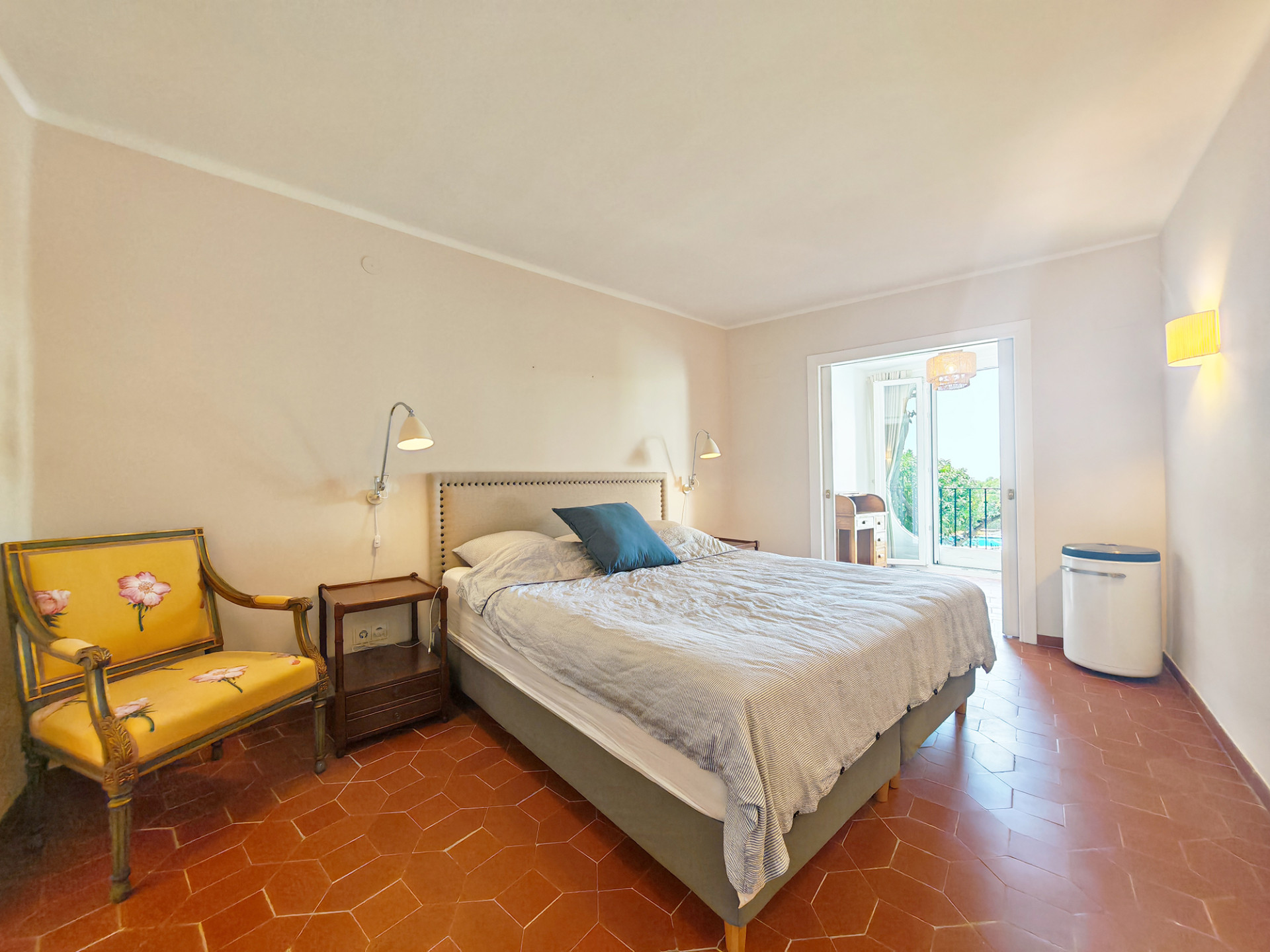 4 Bedroom Townhouse in Marbella - Photo 11