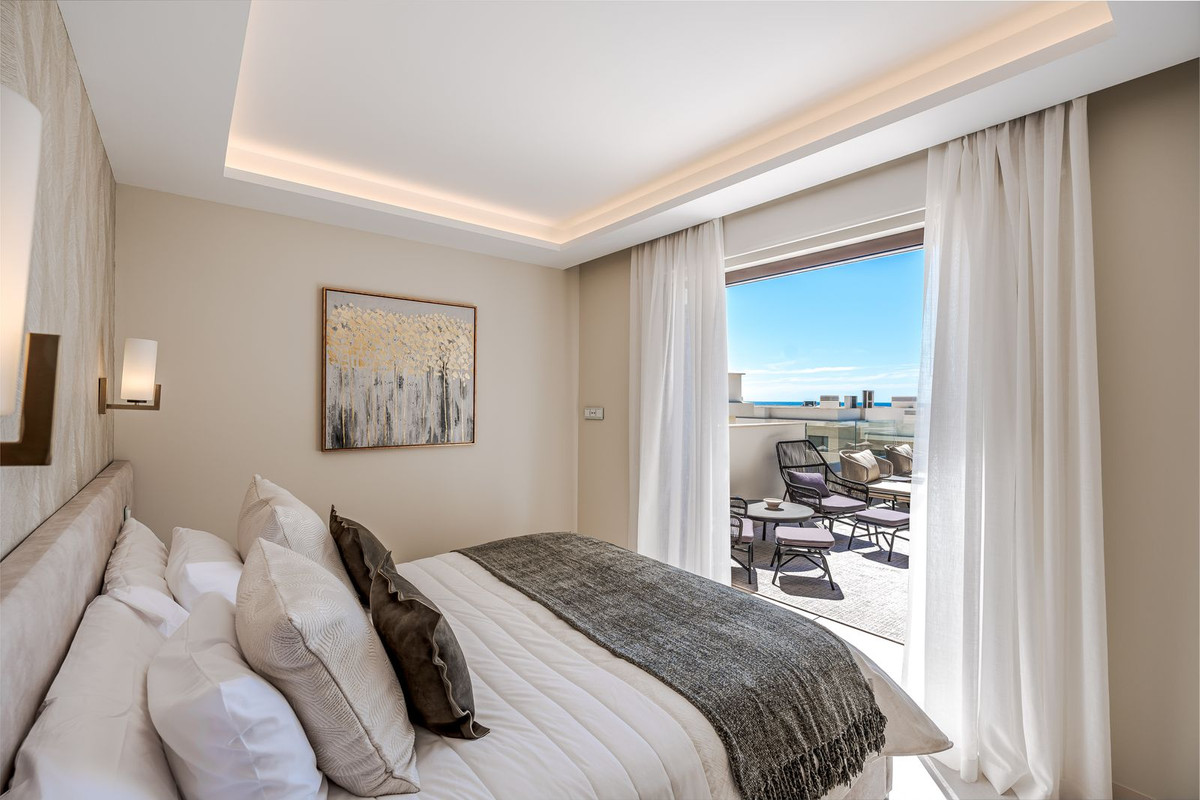 3 Bedroom Apartment in Estepona - Photo 22