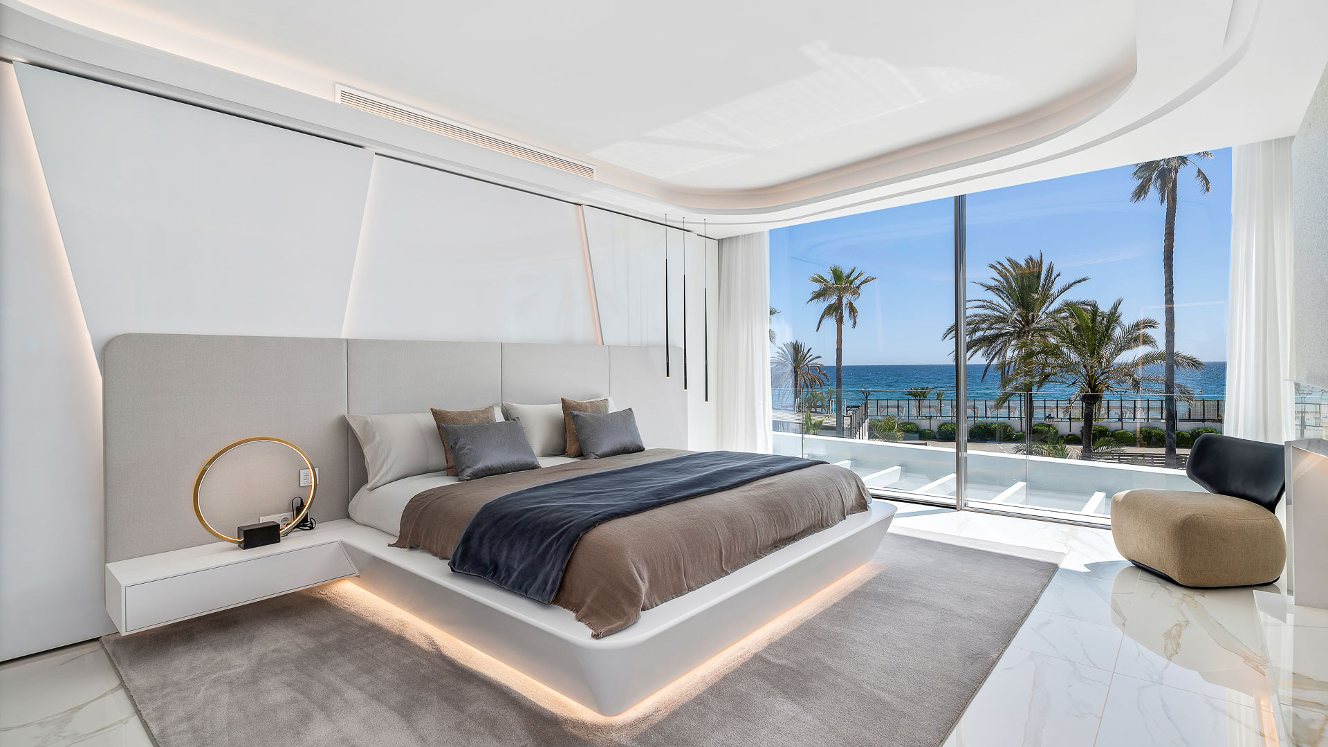6 Bedroom Villa in Marbella - Photo 24