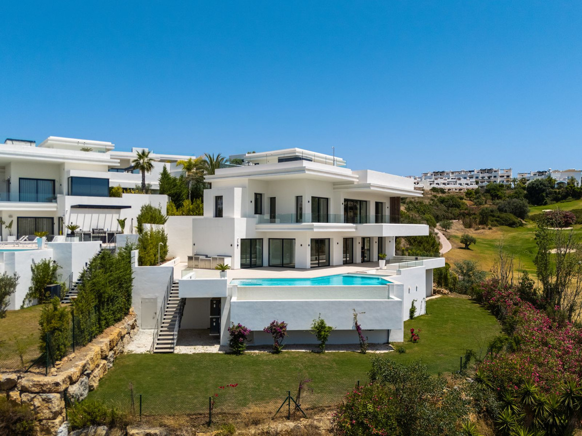 4 Bedroom Villa in Estepona - Photo 28
