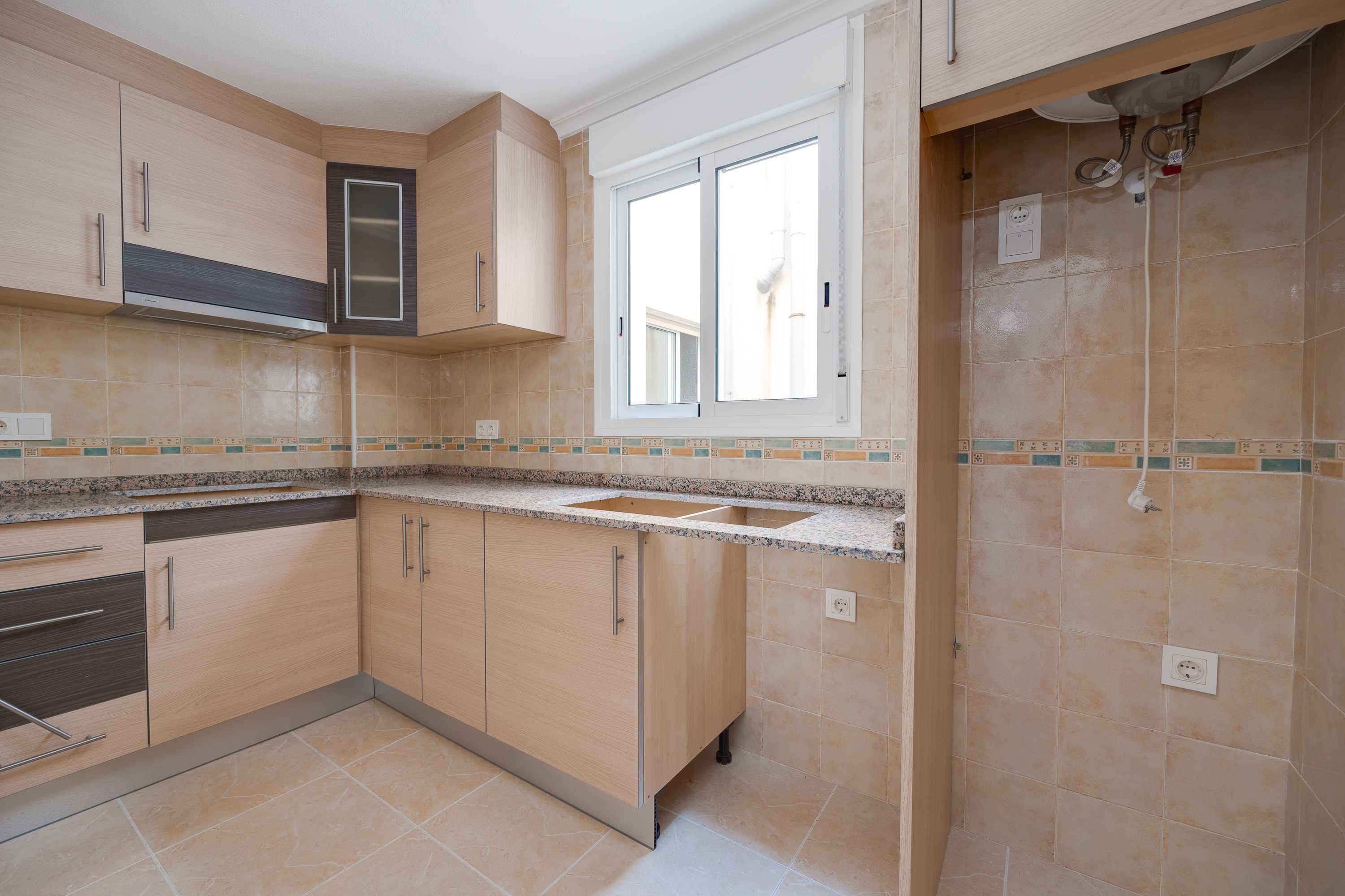 Apartamento com 2 quartos com piscina em Alicante, Espanha – Foto 17