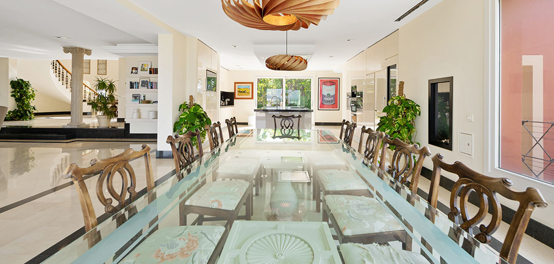 8 Bedroom Villa in Estepona - Photo 7