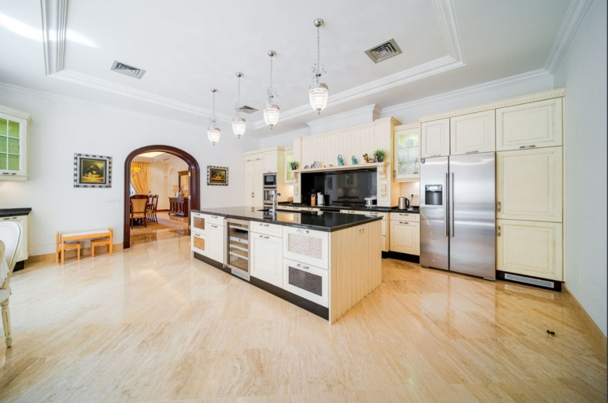 8 Bedroom Villa in San Pedro de Alcántara - Foto 6