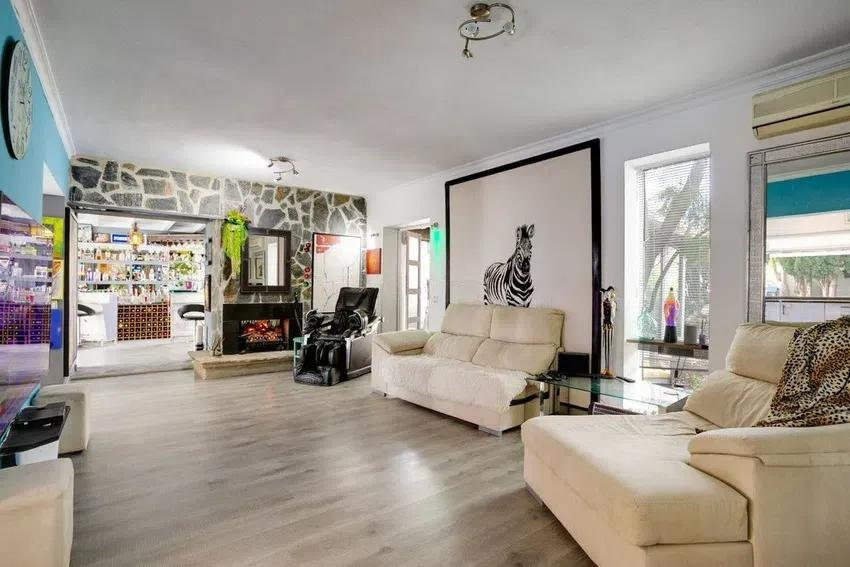 4 Bedroom Villa in Estepona - Foto 4