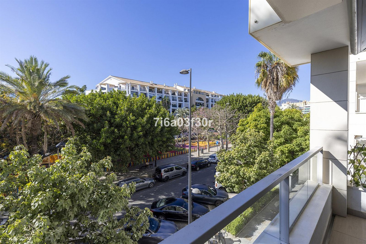 3 Bedroom Apartment in Marbella - Photo 23