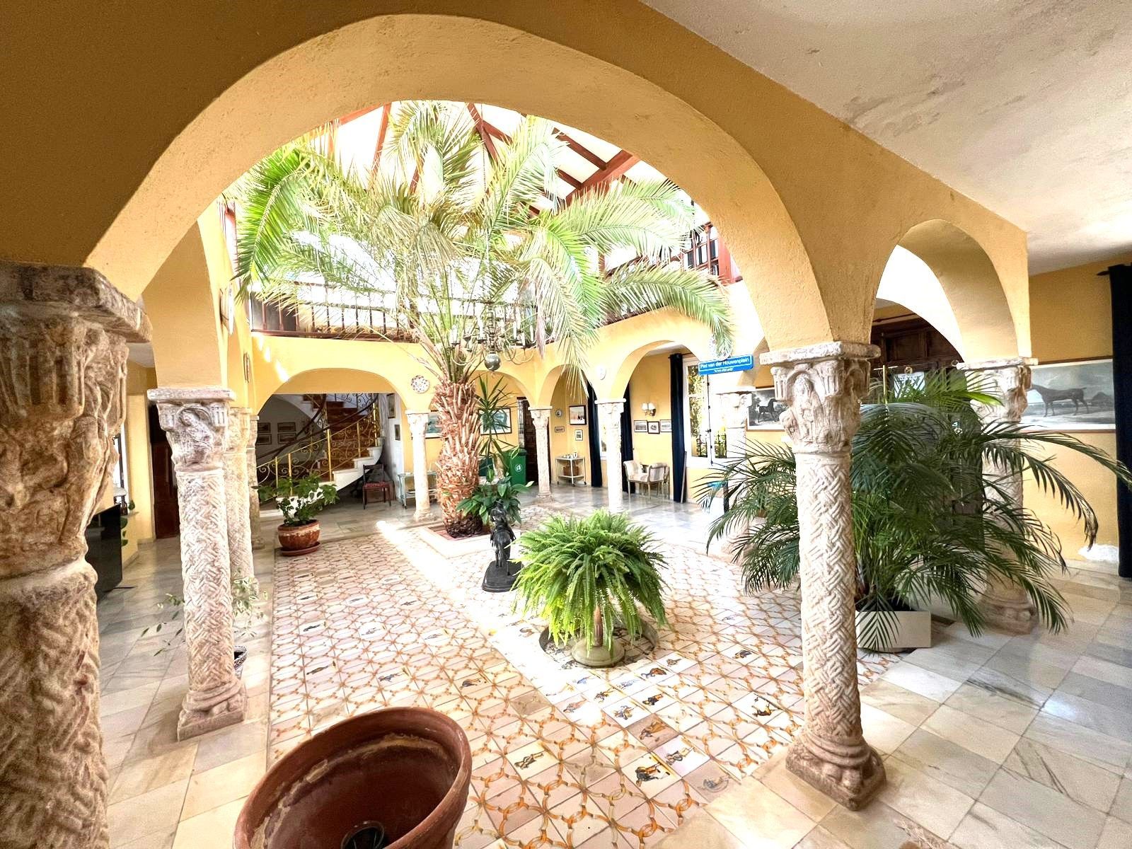 7 Bedroom Country house in Mijas - Фото 4