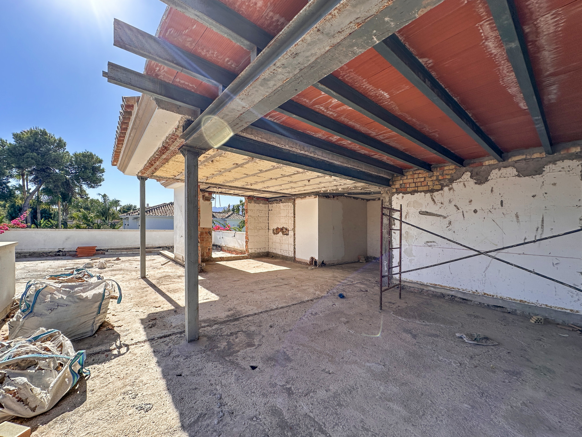 5 Bedroom Villa in Estepona - Photo 6