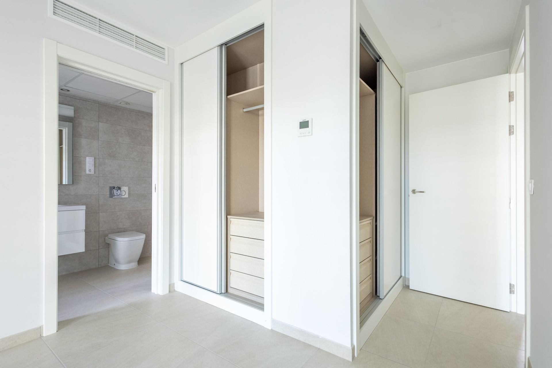 Apartamento com 3 quartos com piscina em Alicante, Espanha – Foto 23