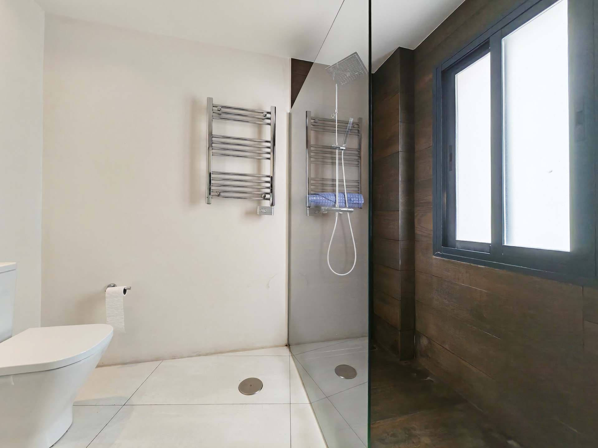 2 Bedroom Apartment in Marbella - Photo 13