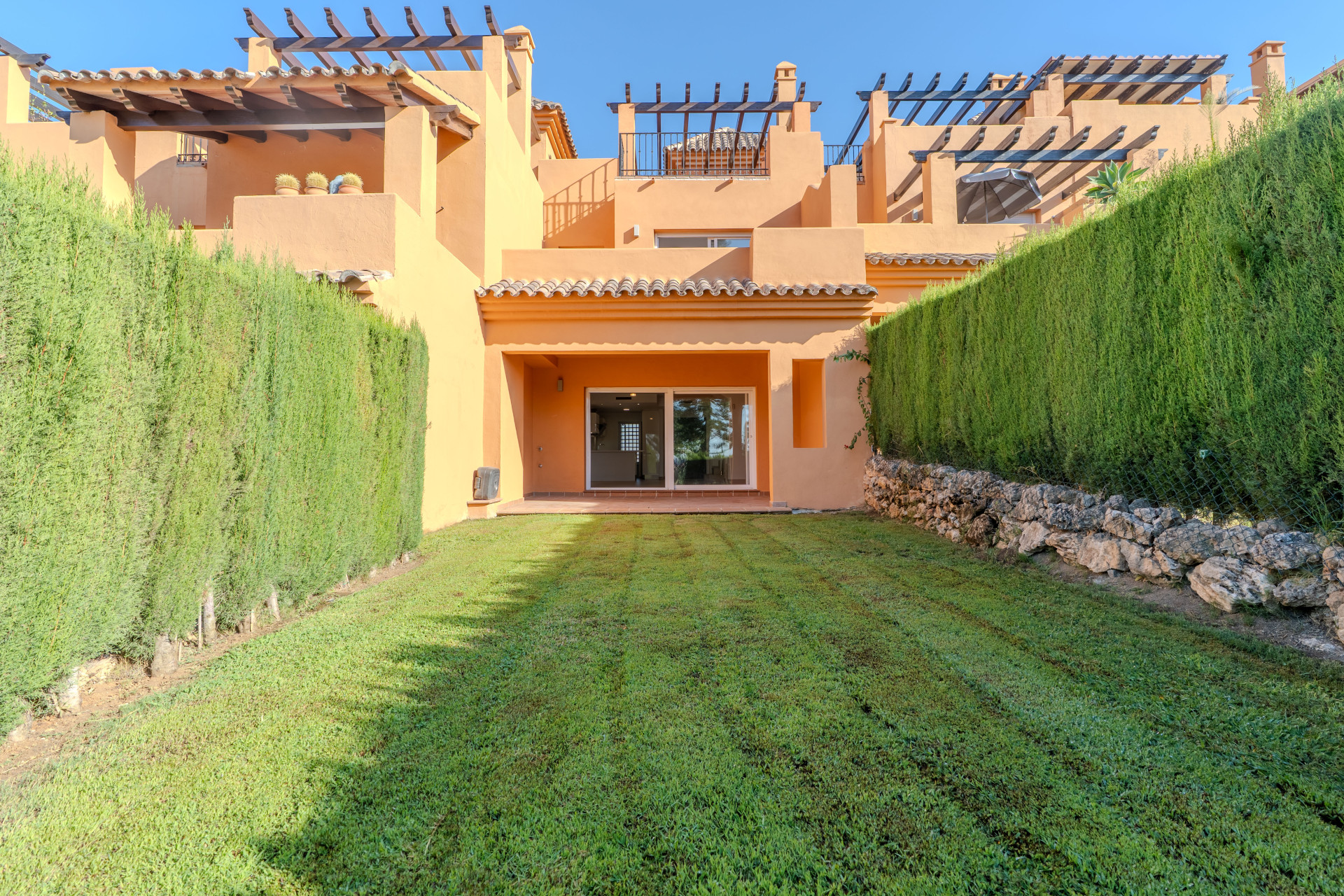 3 Bedroom Townhouse in Estepona - Photo 9