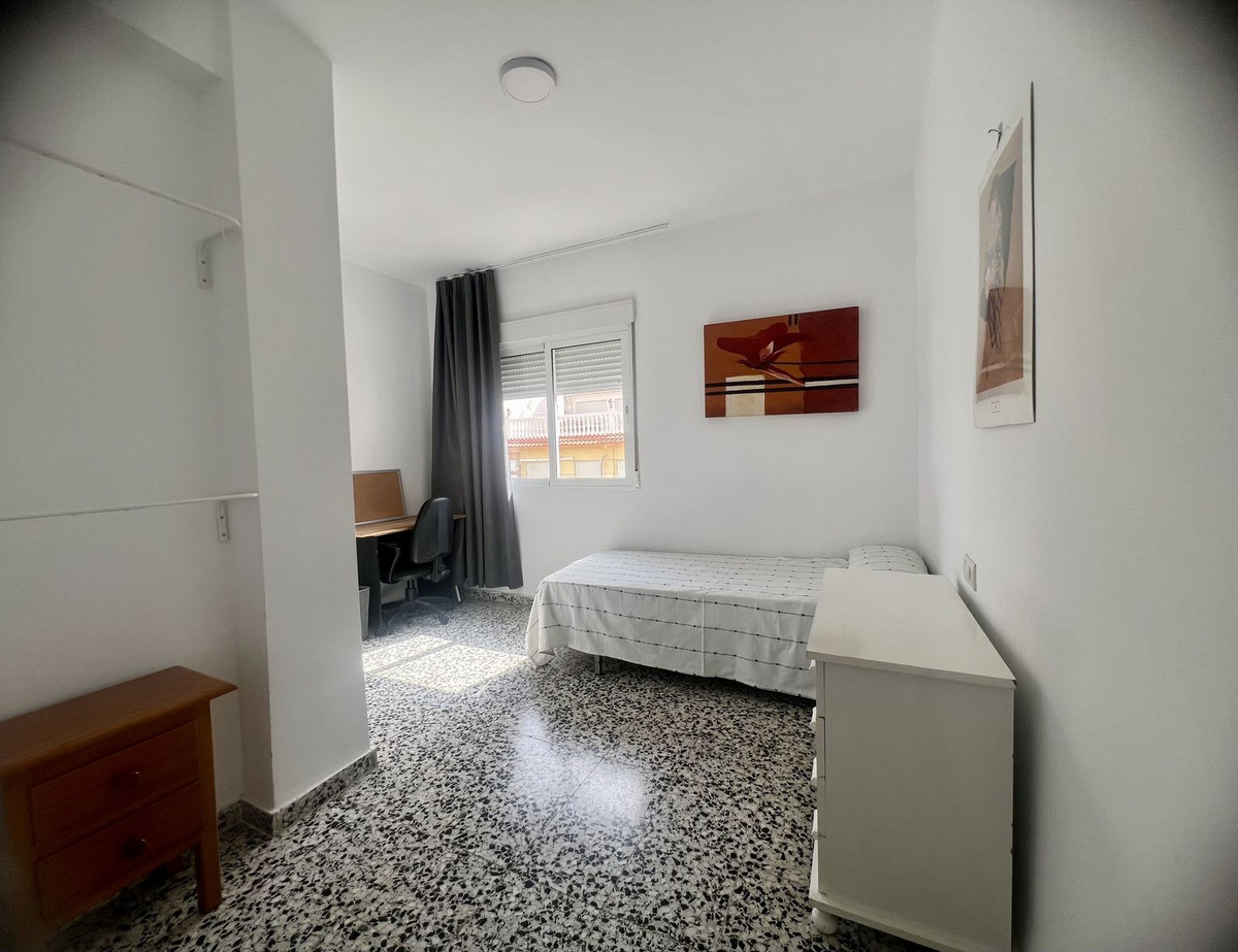 3 Bedroom Apartment in Málaga - Photo 21