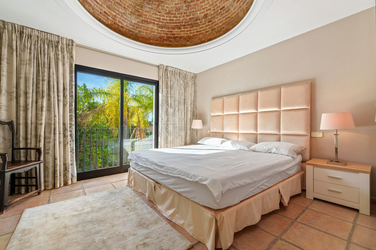 9 Bedroom Villa in Benahavís - Foto 20
