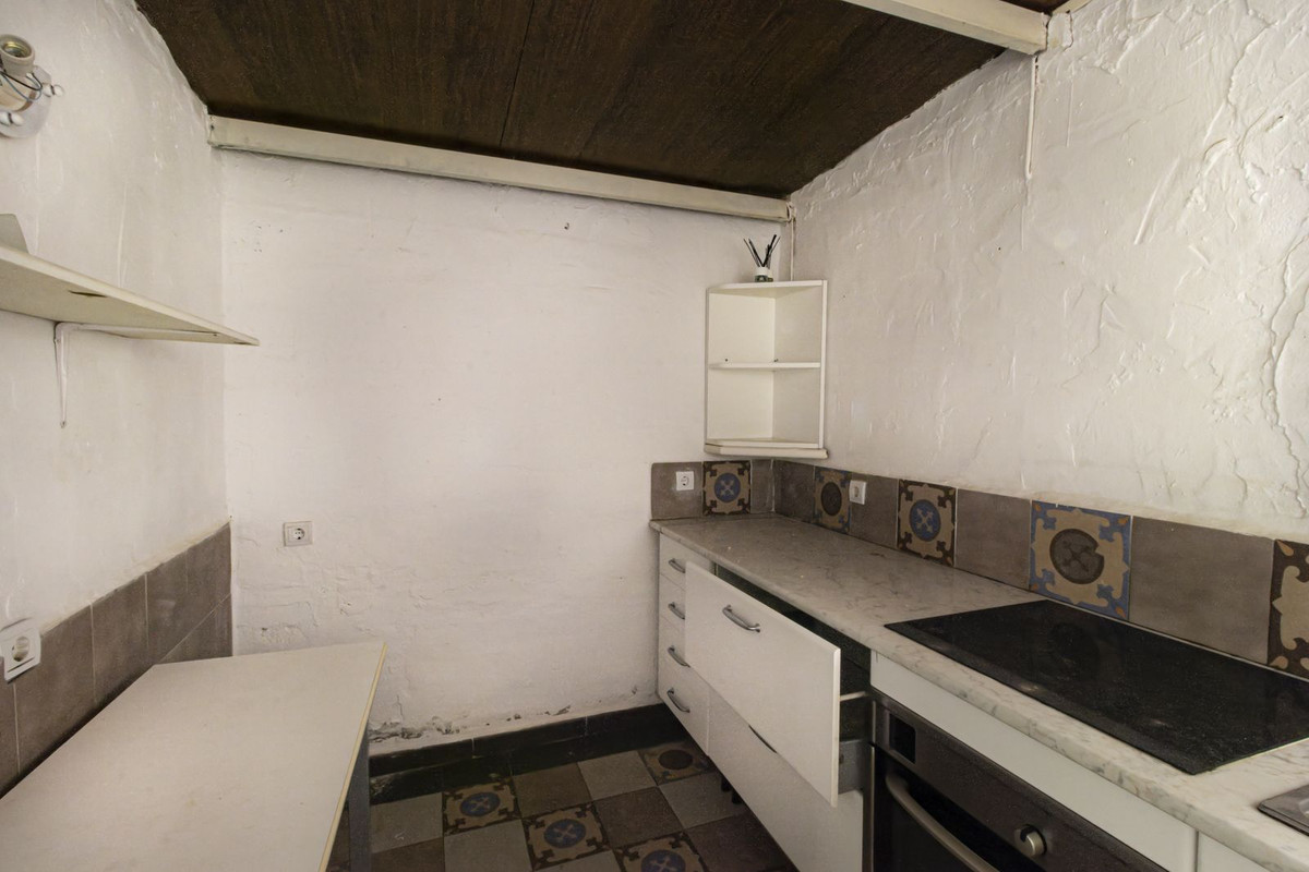 11 Bedroom Country house in Guaro - Photo 43