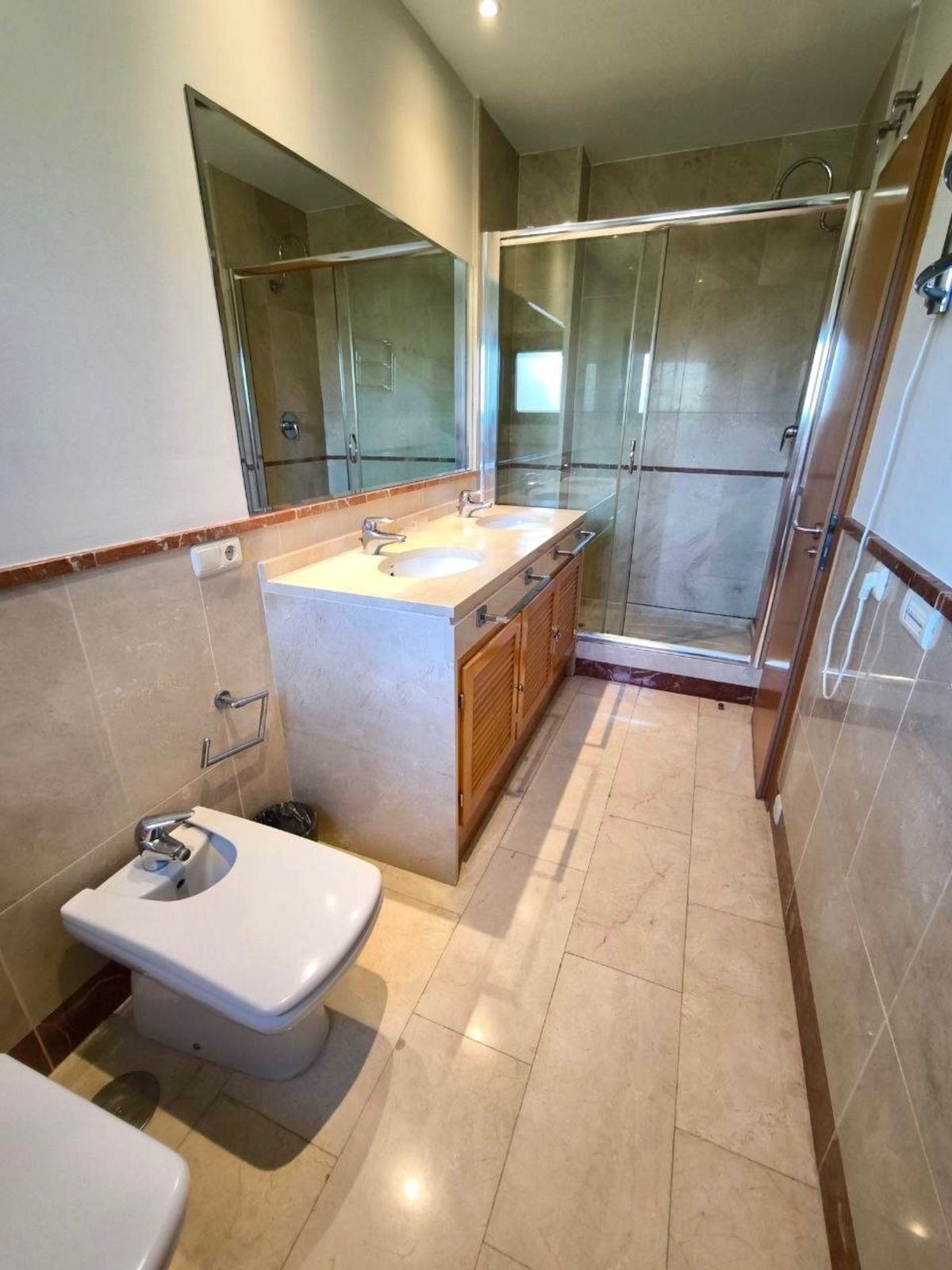 Piso de 3 dormitorios con piscina en Málaga – Foto 19