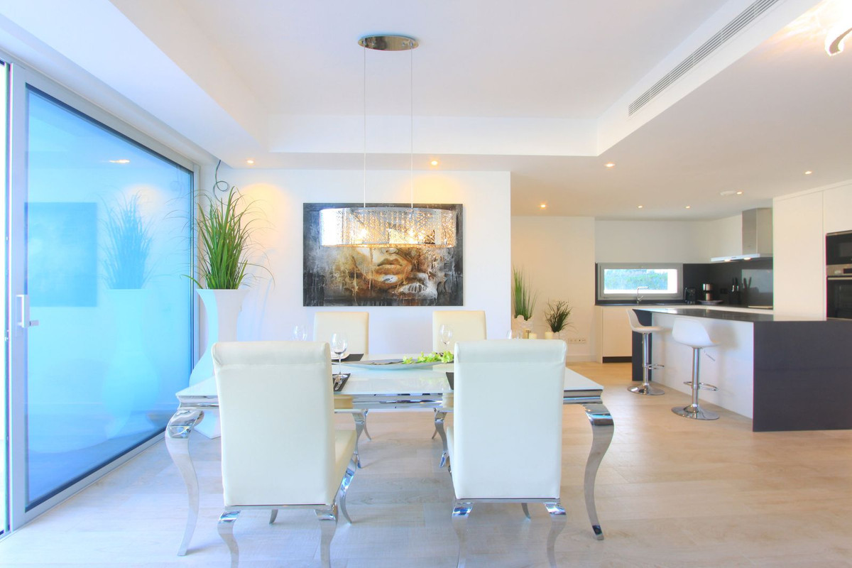 3 Bedroom Penthouse in Casares - Photo 8