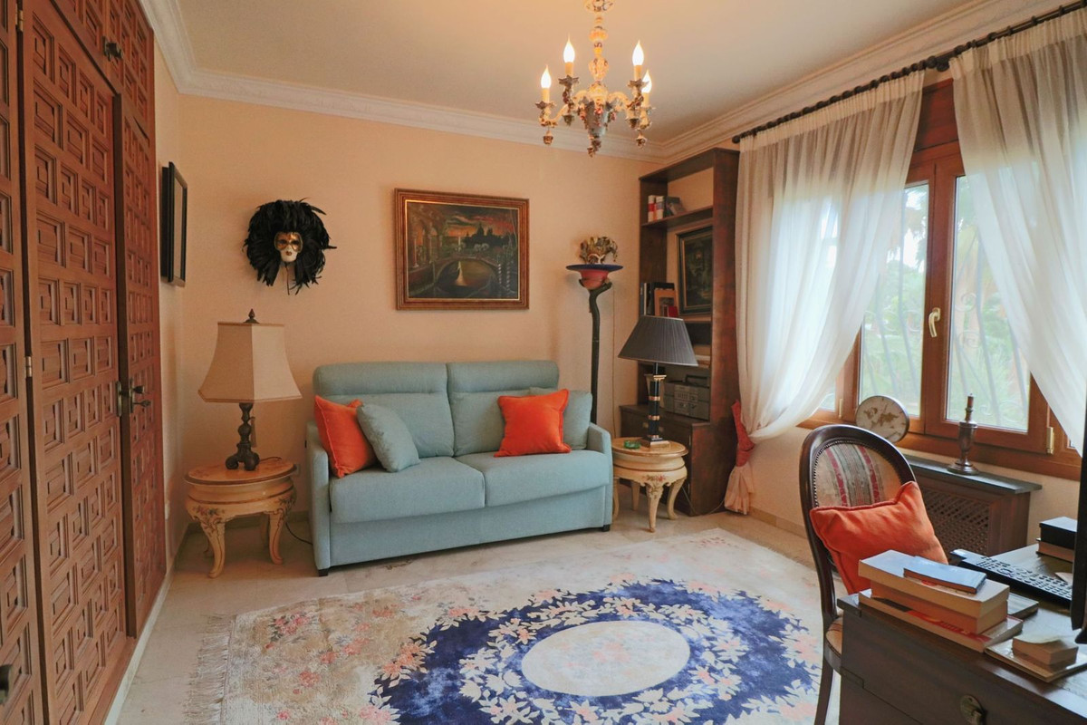 6 Bedroom Villa in Estepona - Foto 20