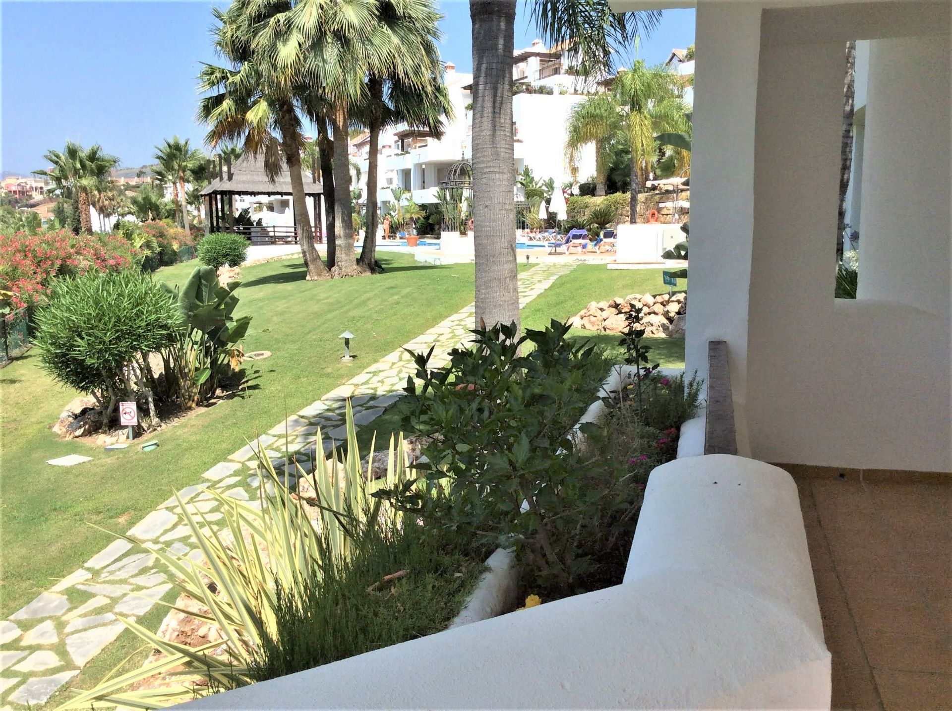 2 Bedroom Apartment in Marbella - Photo 22