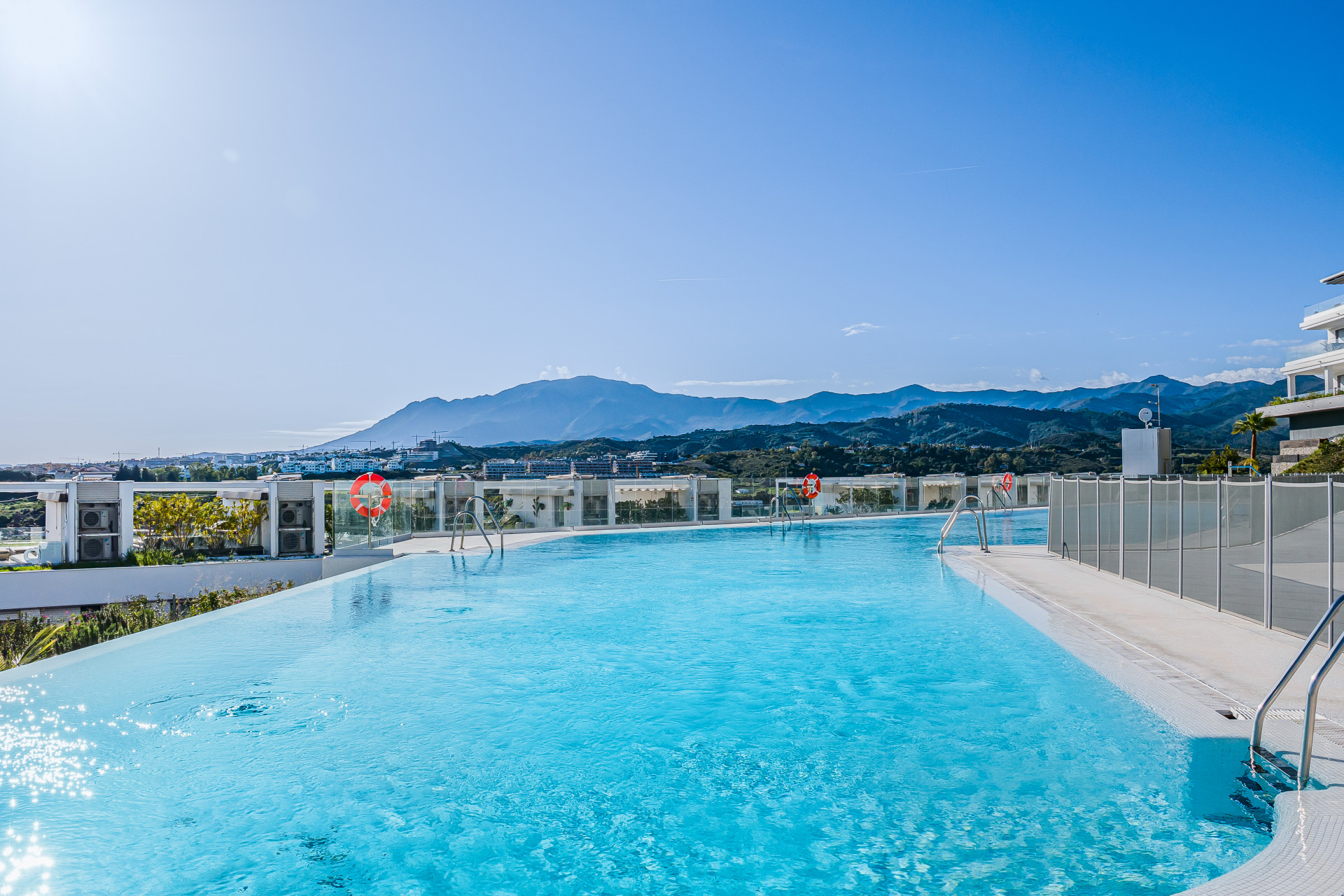 3 Bedroom Apartment in Estepona - Photo 38