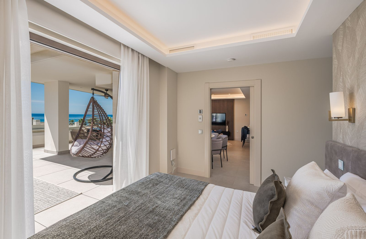 3 Bedroom Apartment in Estepona - Photo 23