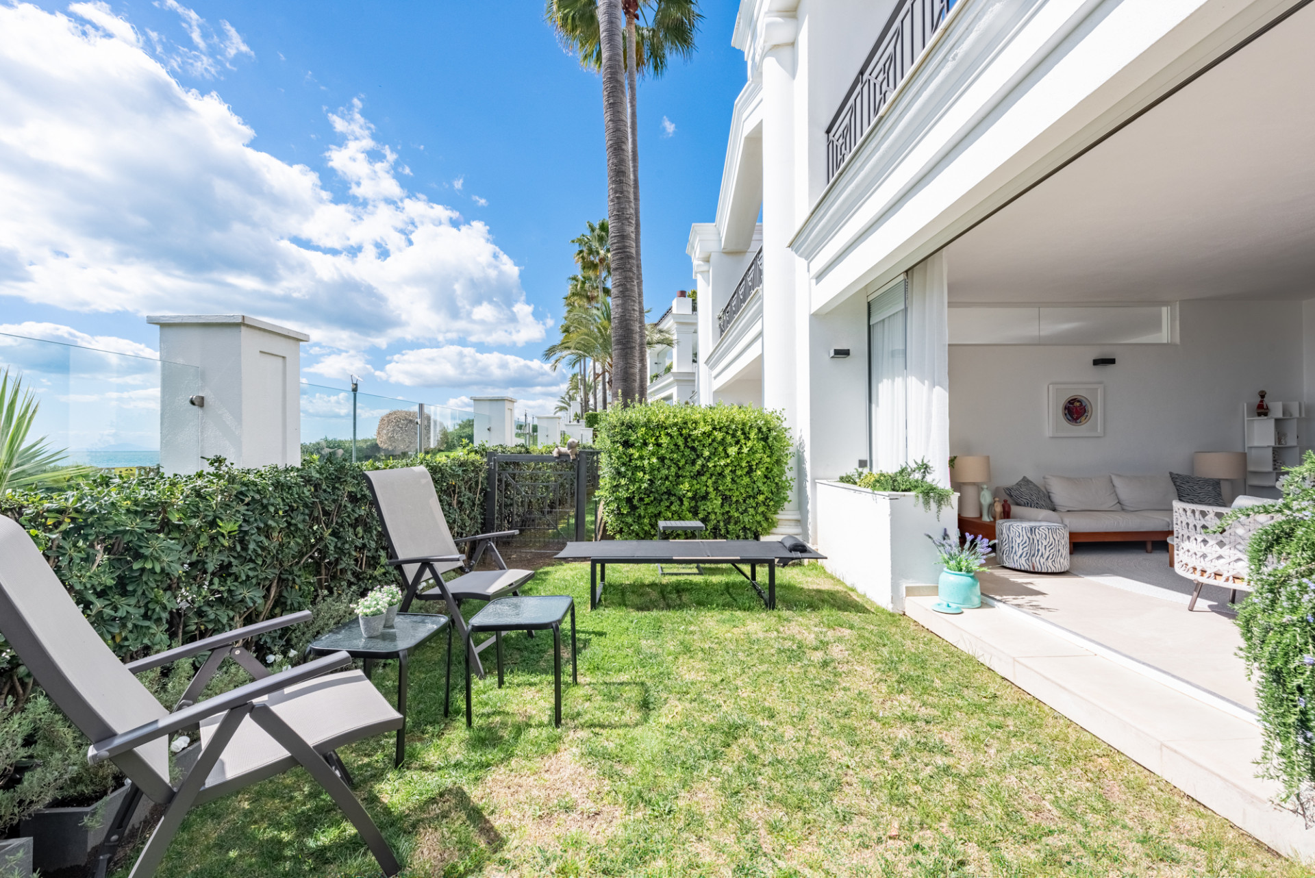 2 Bedroom Apartment in Estepona - Photo 5