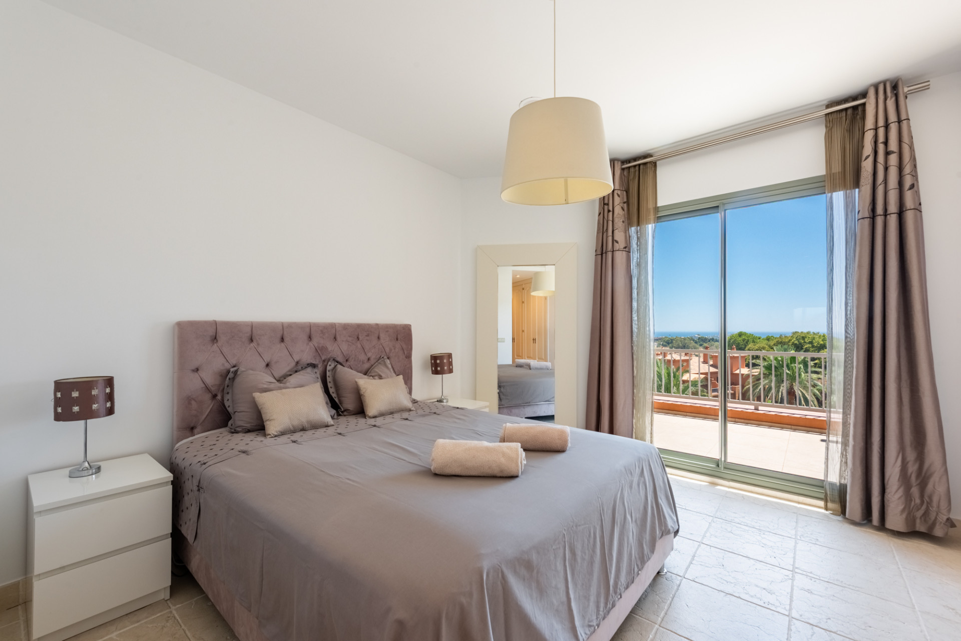 3 Bedroom Penthouse in Estepona - Photo 13