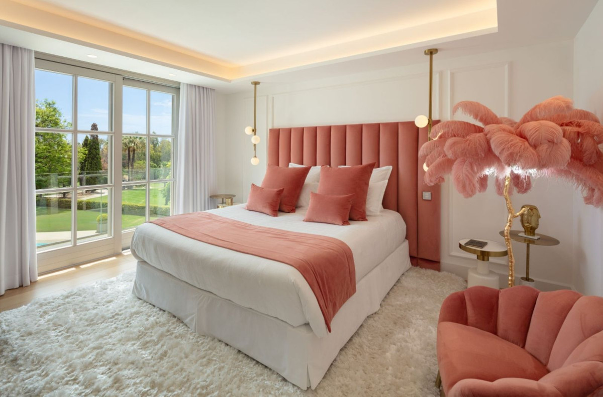 6 Bedroom Villa in Marbella - Photo 20