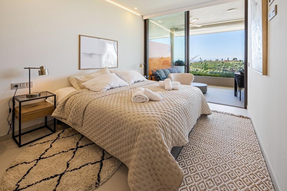 2 Bedroom Apartment in Benalmádena - Photo 15