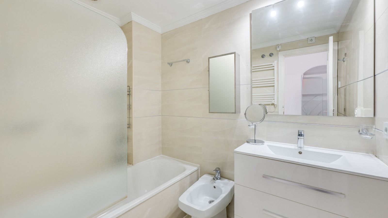 2 Bedroom Apartment in Mijas - Photo 14