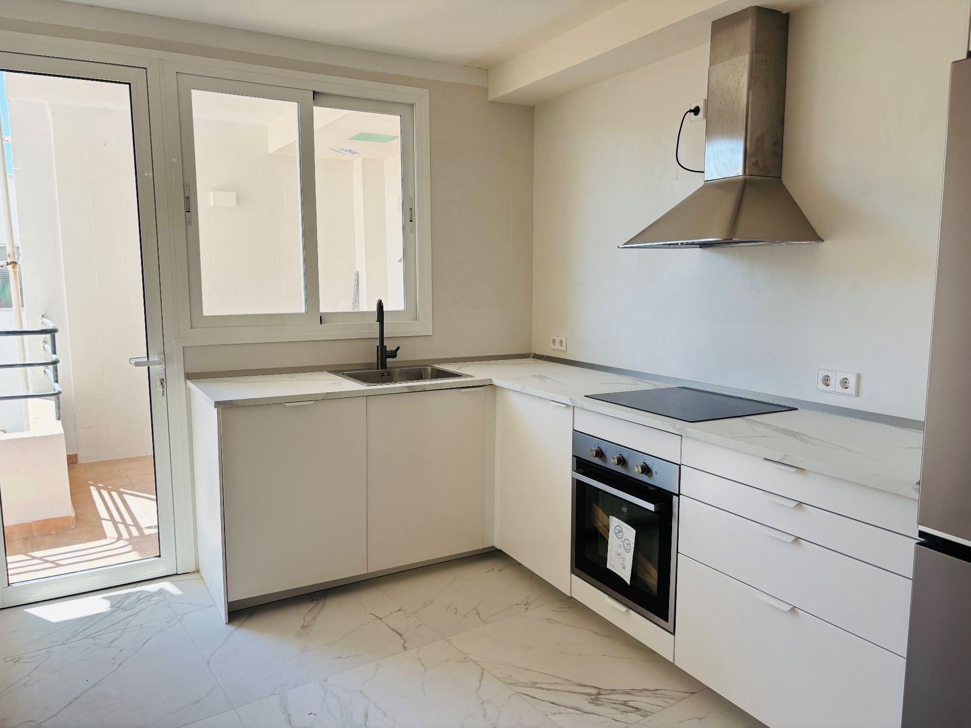 Piso de 5 dormitorios en Baleares – Foto 3