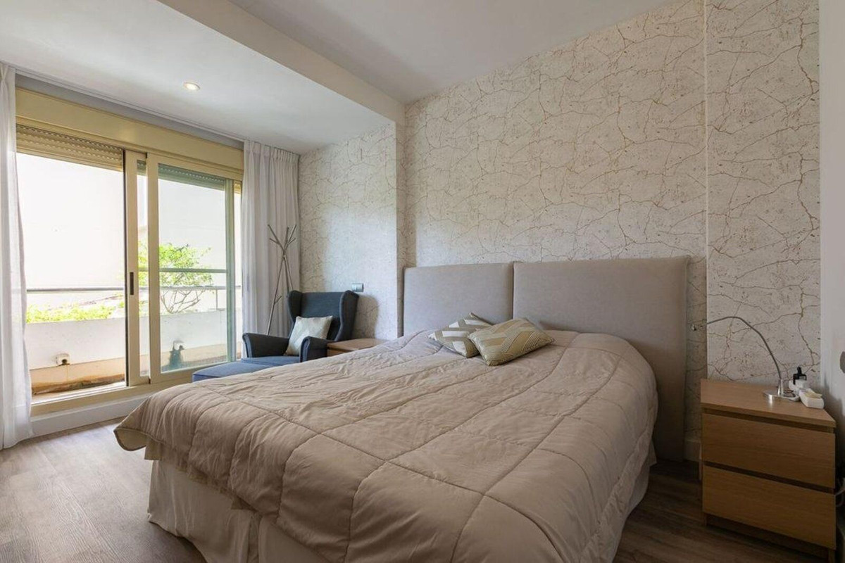 2 Bedroom Apartment in Marbella - Photo 13