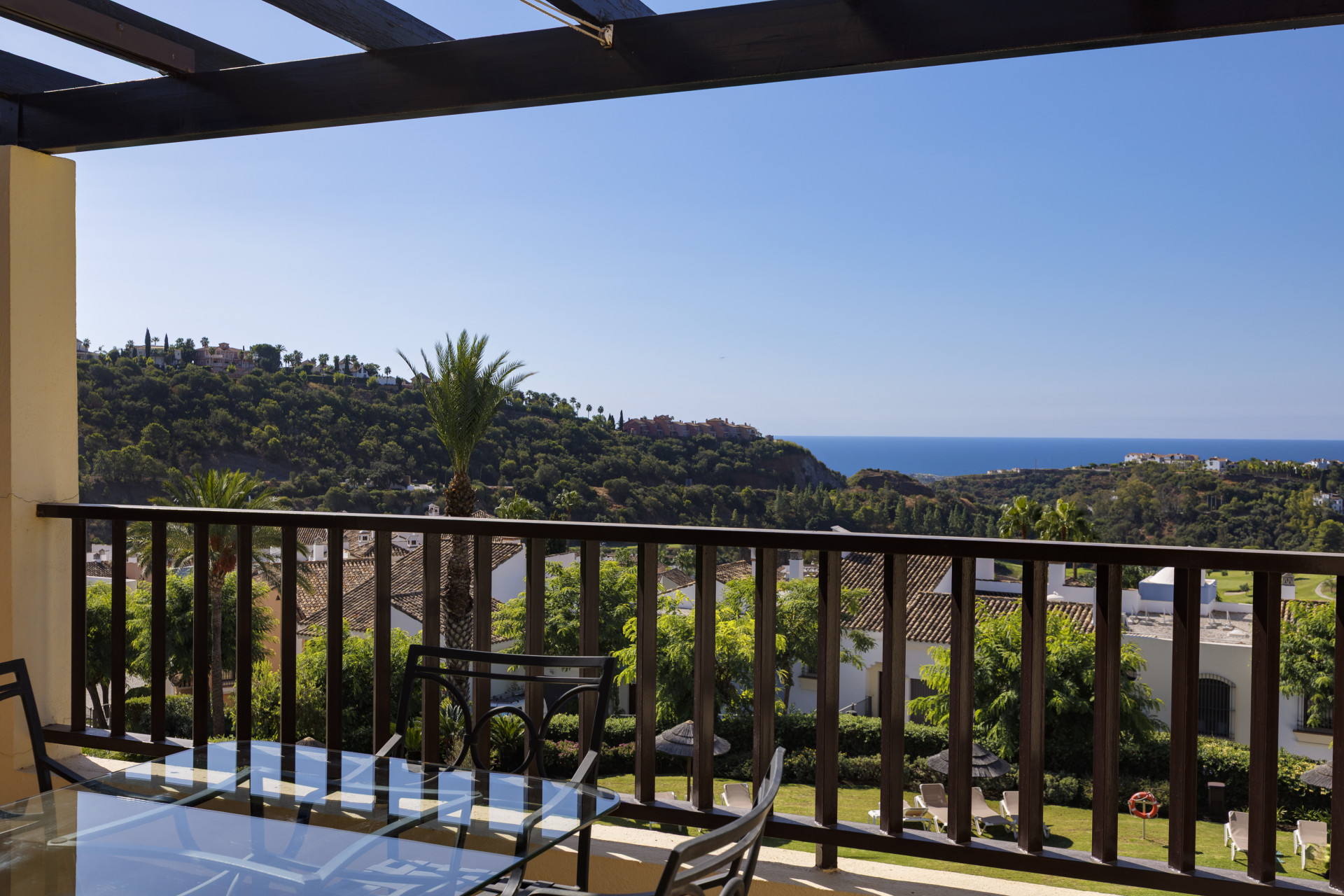 3 Bedroom Penthouse in Benahavís - Photo 21