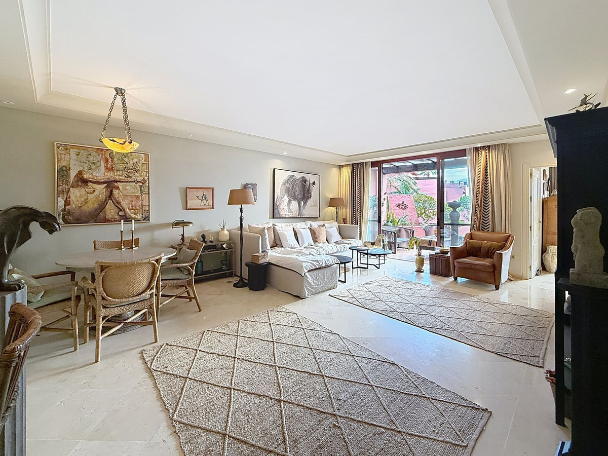 3 Bedroom Penthouse in Estepona - Фото 5