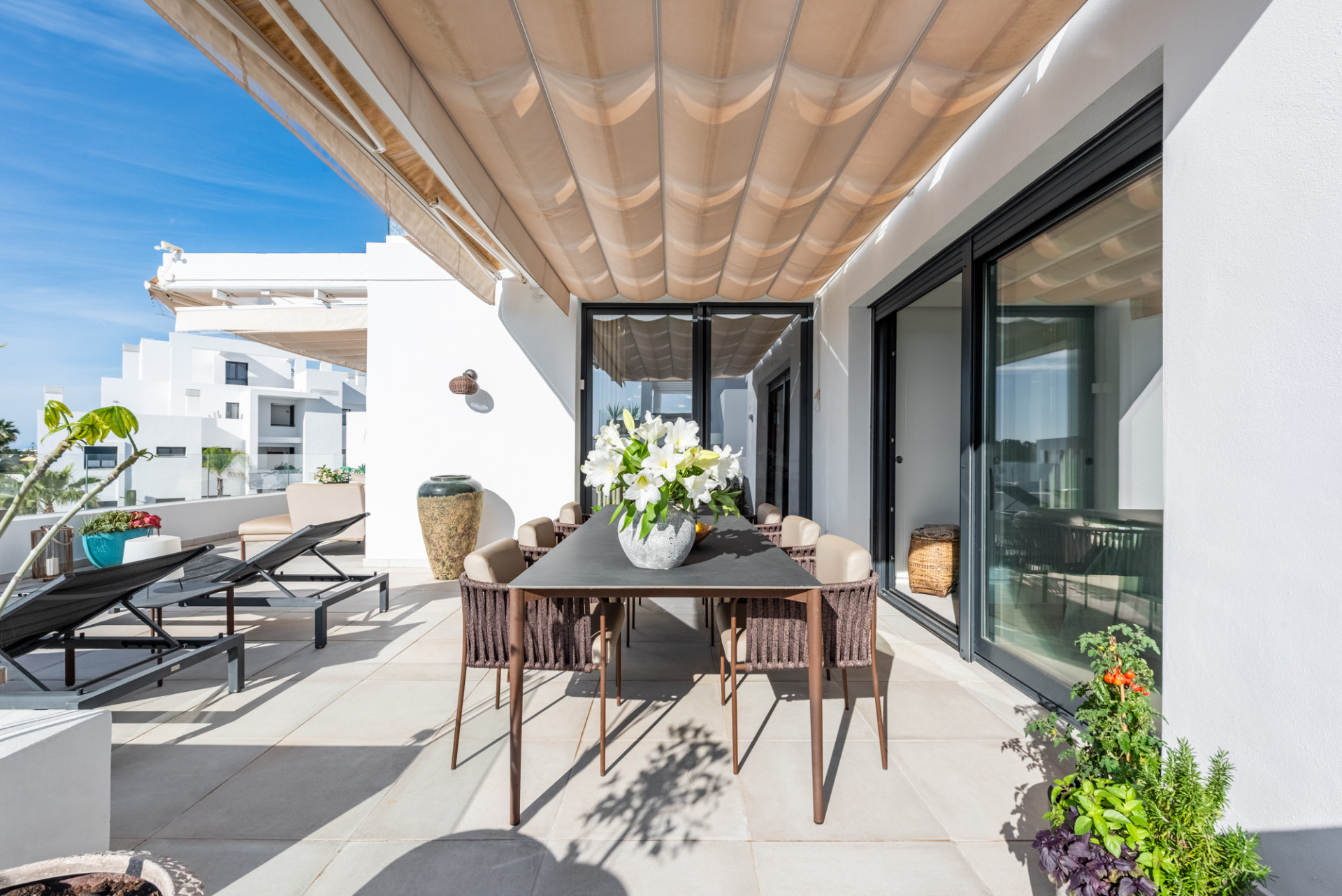 3 Bedroom Penthouse in Estepona - Photo 11