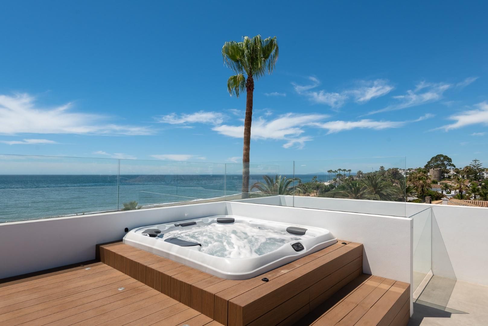 5 Bedroom Villa in Estepona - Photo 16
