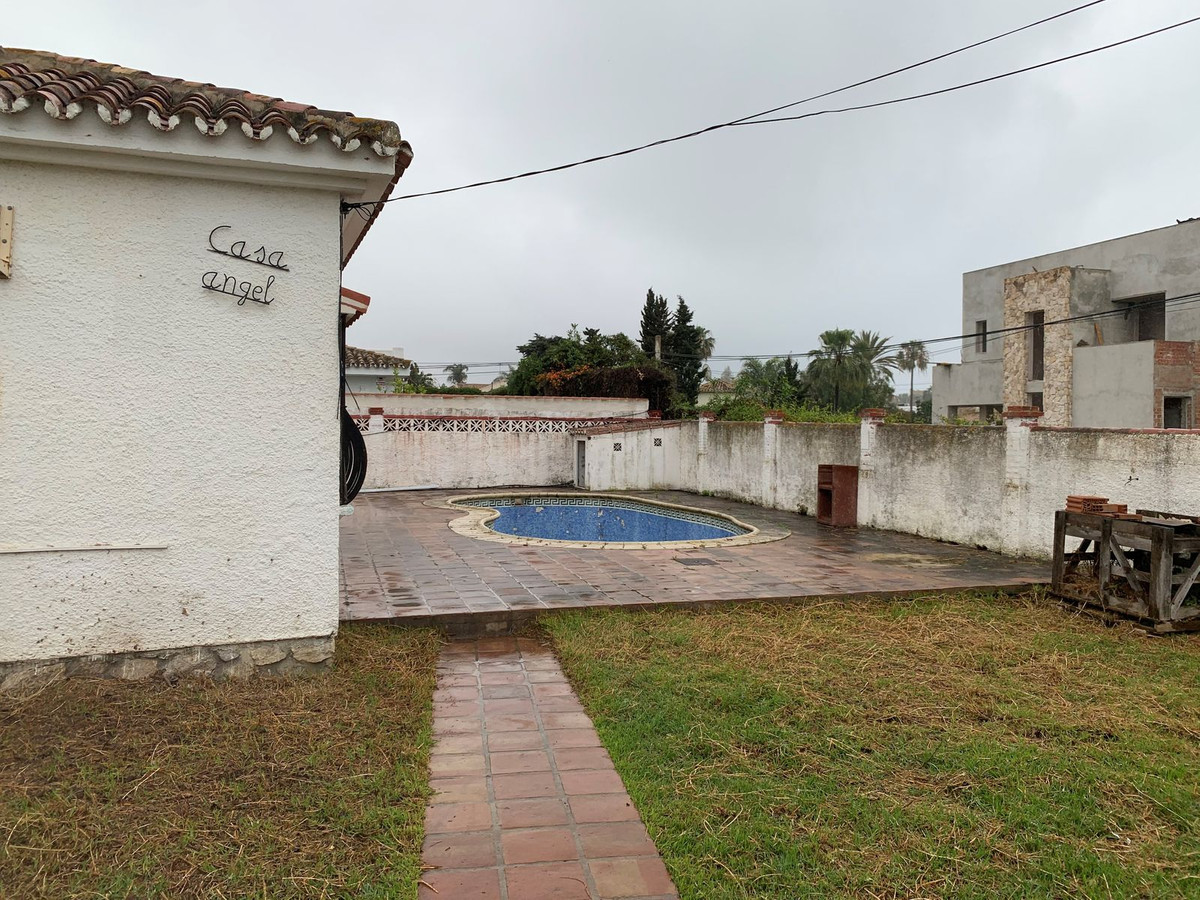 3 Bedroom Villa in San Pedro de Alcántara - Photo 6