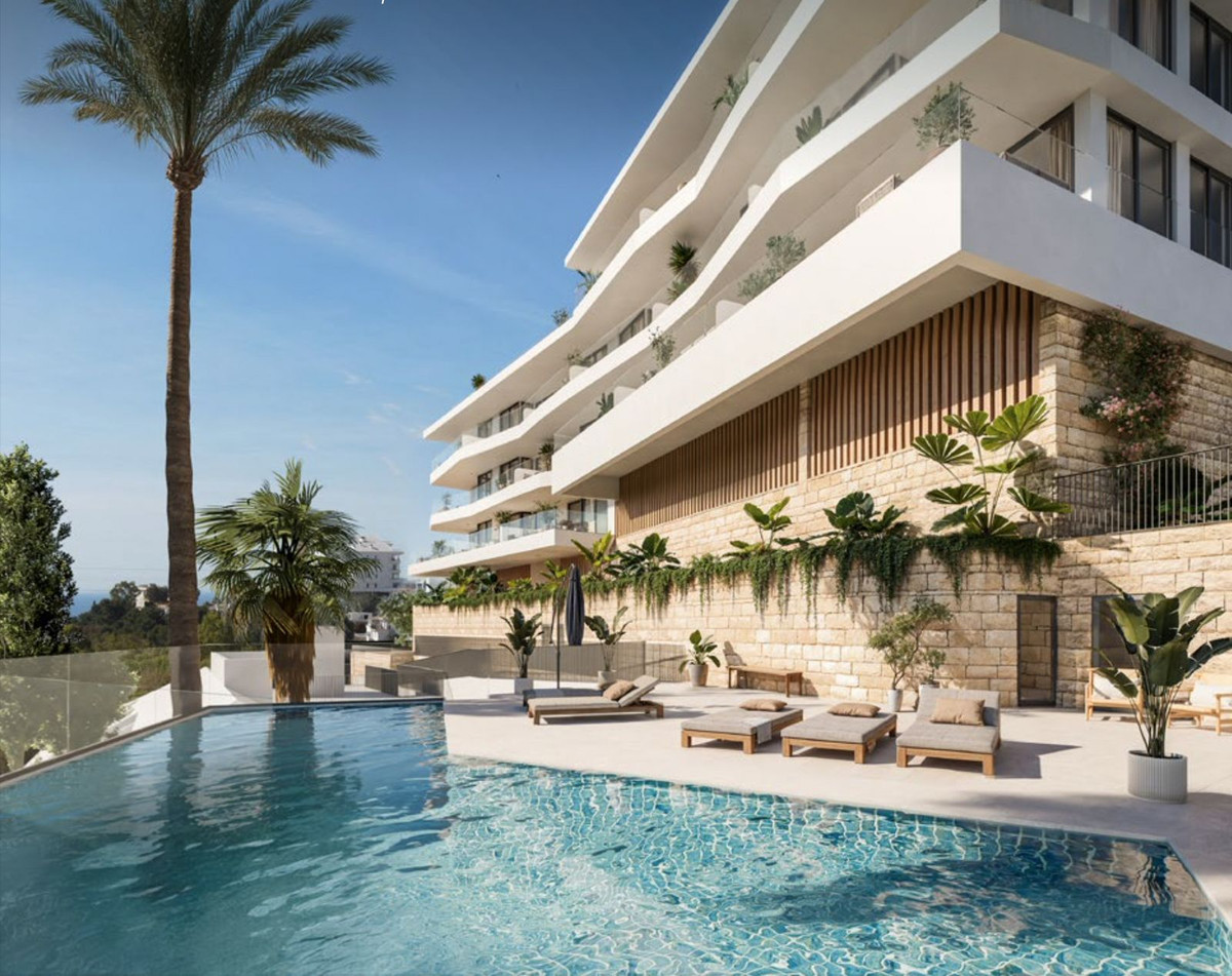2 Bedroom Penthouse in Fuengirola - Photo 2