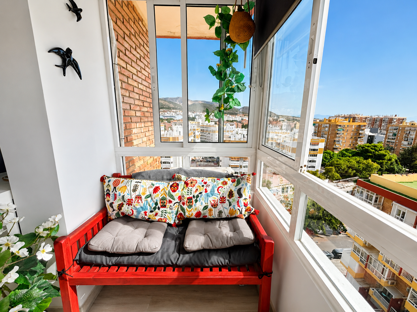 1 Bedroom Apartment in Benalmádena - Photo 2