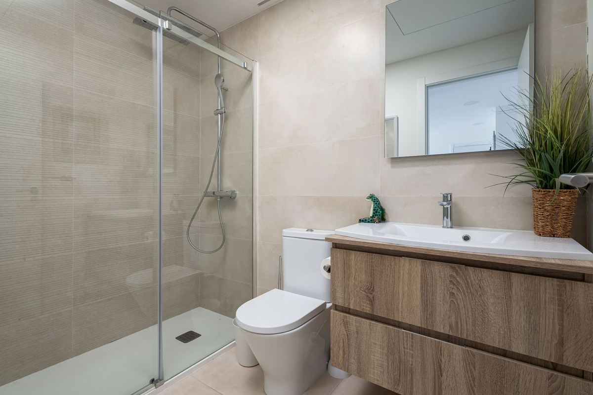 2 Bedroom Apartment in Casares - Photo 14