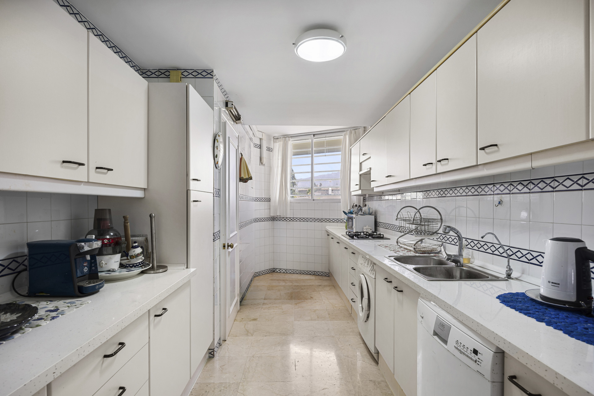 2 Bedroom Apartment in San Pedro de Alcántara - Photo 11
