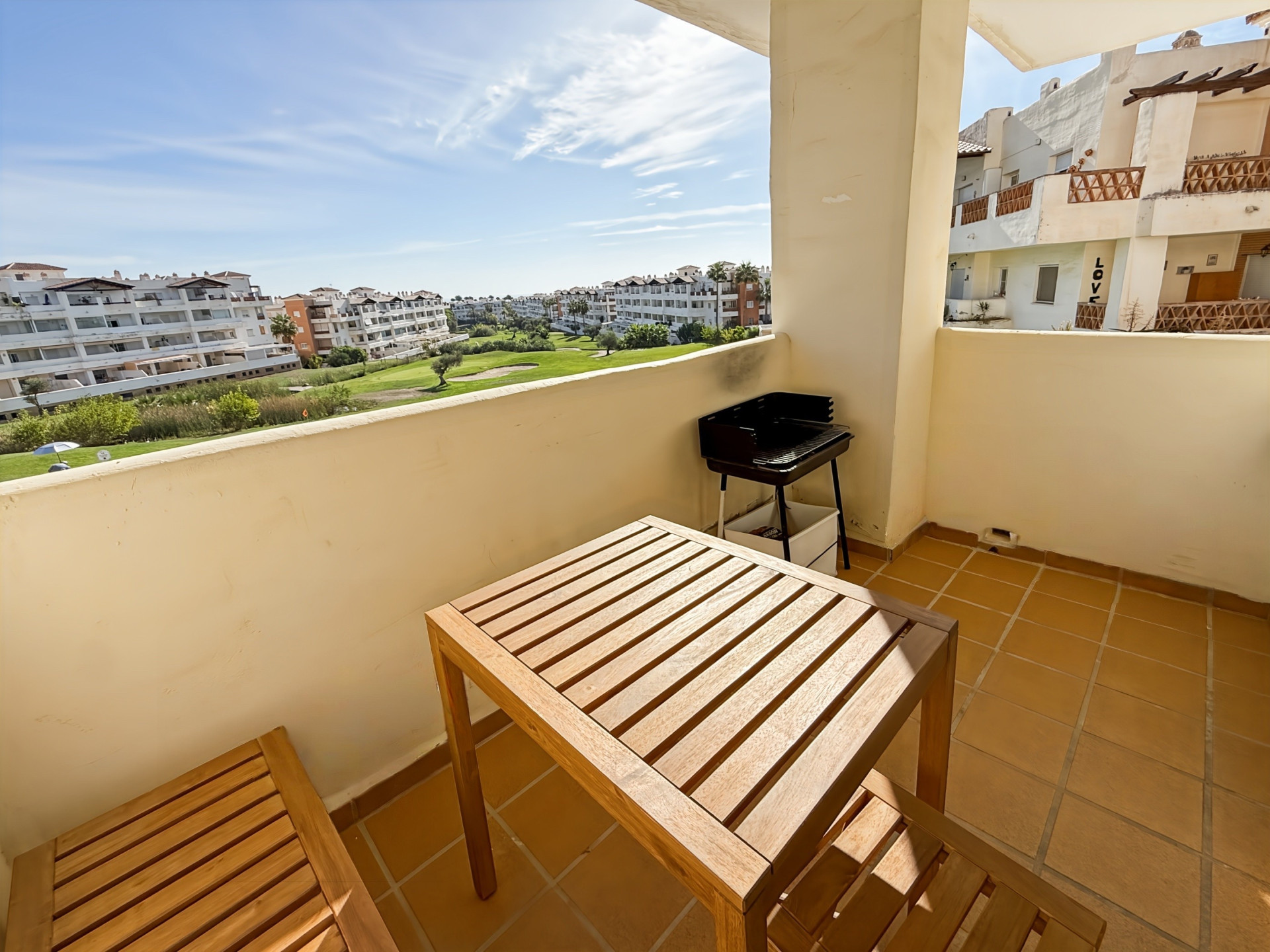 2 Bedroom Apartment in Benalmádena - Photo 9