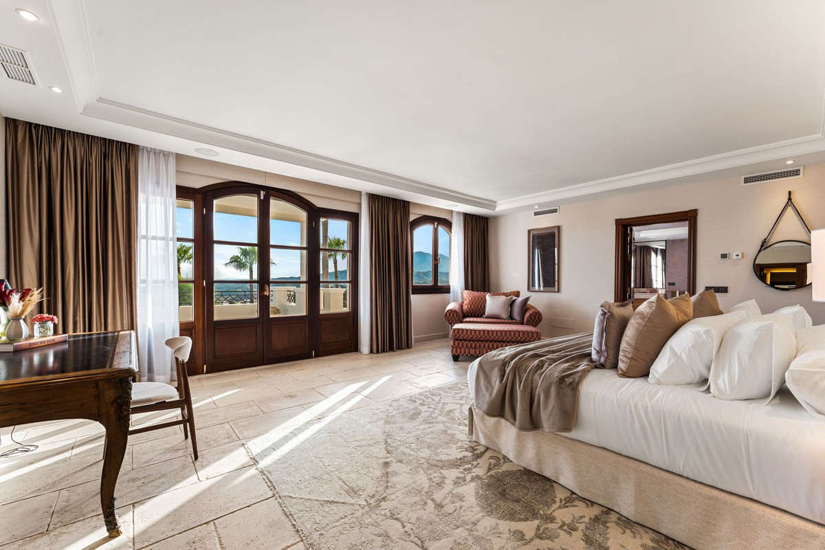 5 Bedroom Villa in Benahavís - Foto 30