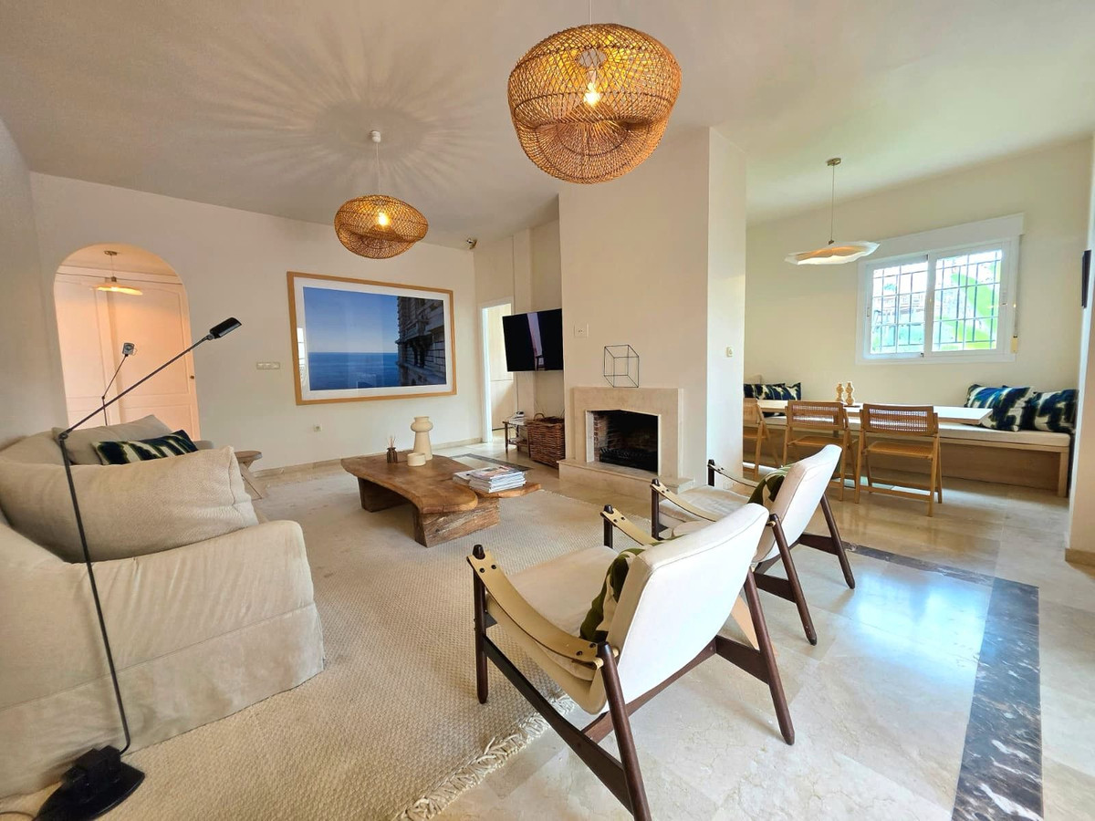 3 Bedroom Apartment in Marbella - Photo 7