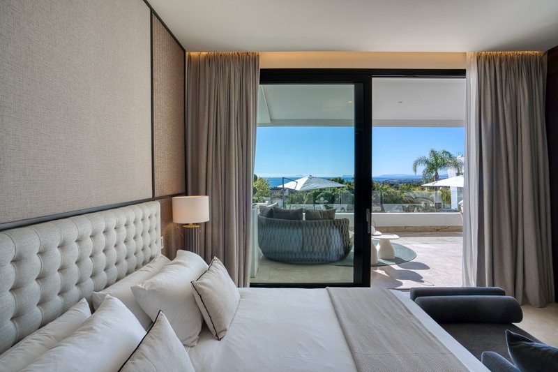 4 Bedroom Apartment in Marbella - Photo 4