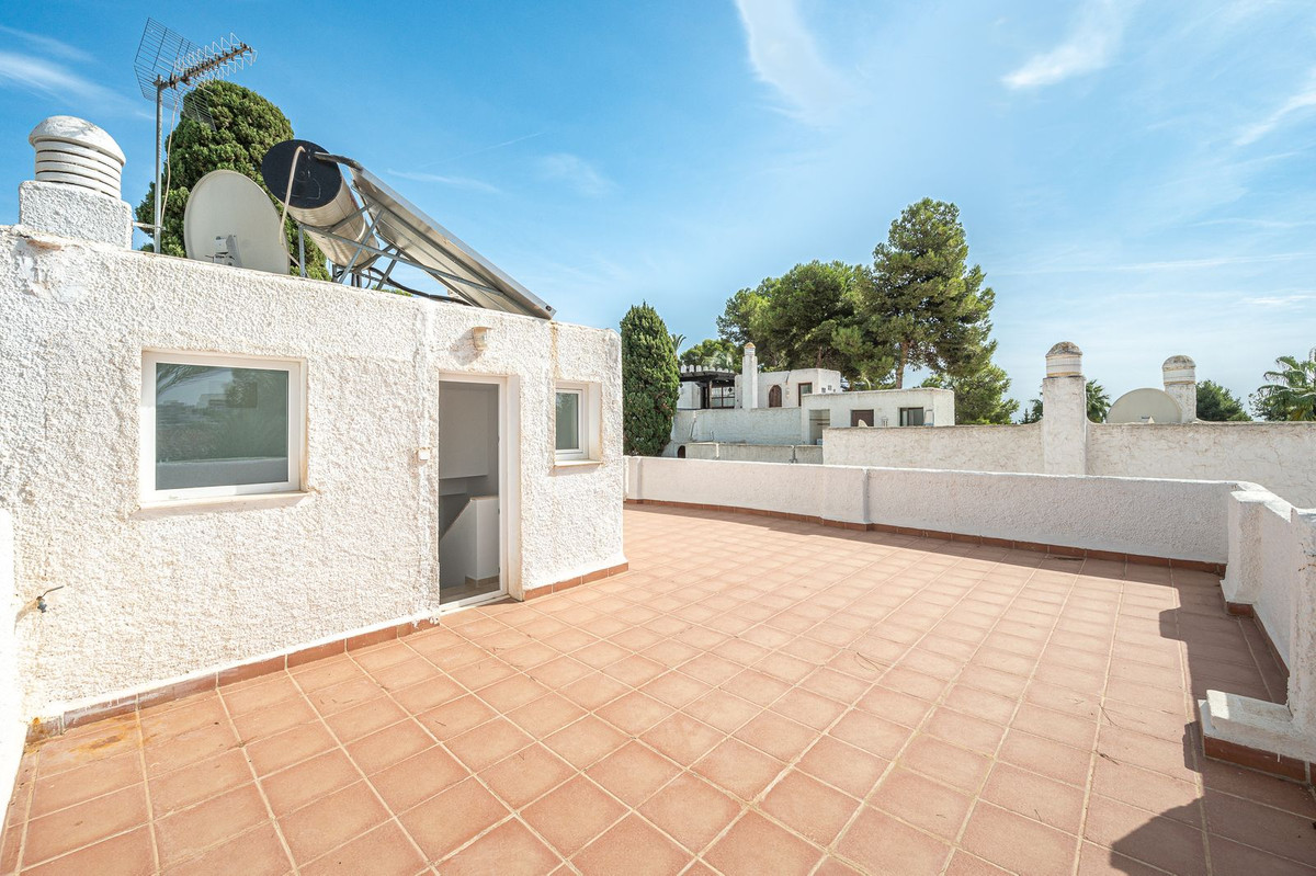 3 Bedroom Townhouse in Marbella - Photo 31