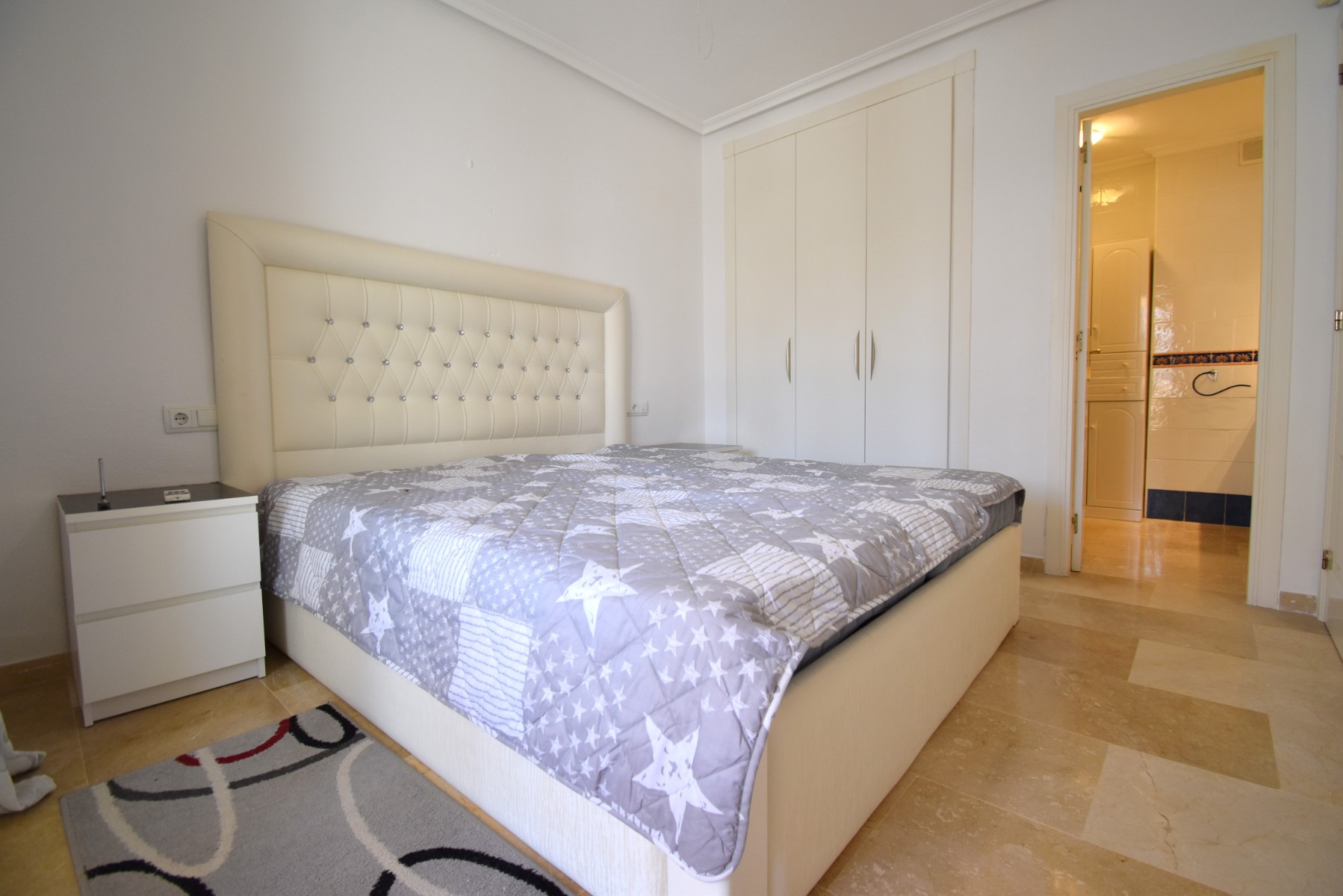 Apartamento com 2 quartos com piscina em Alicante, Espanha – Foto 11