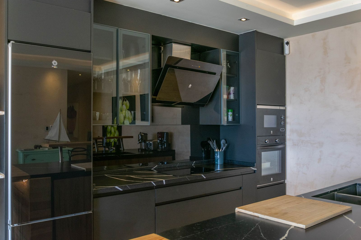 2 Bedroom Villa in Marbella - Photo 17